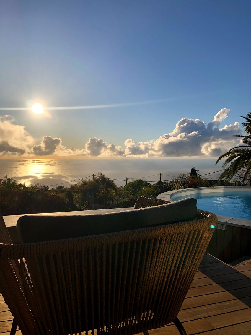 Sonnenuntergang über dem Atlantik, vom Pool aus gesehen